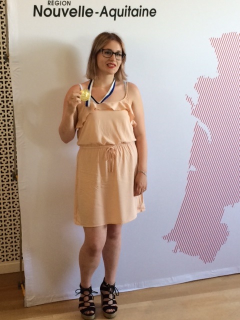 OMBELINE PRESENTE FIEREMENT SA MEDAILLE D'OR A LA PRESSE